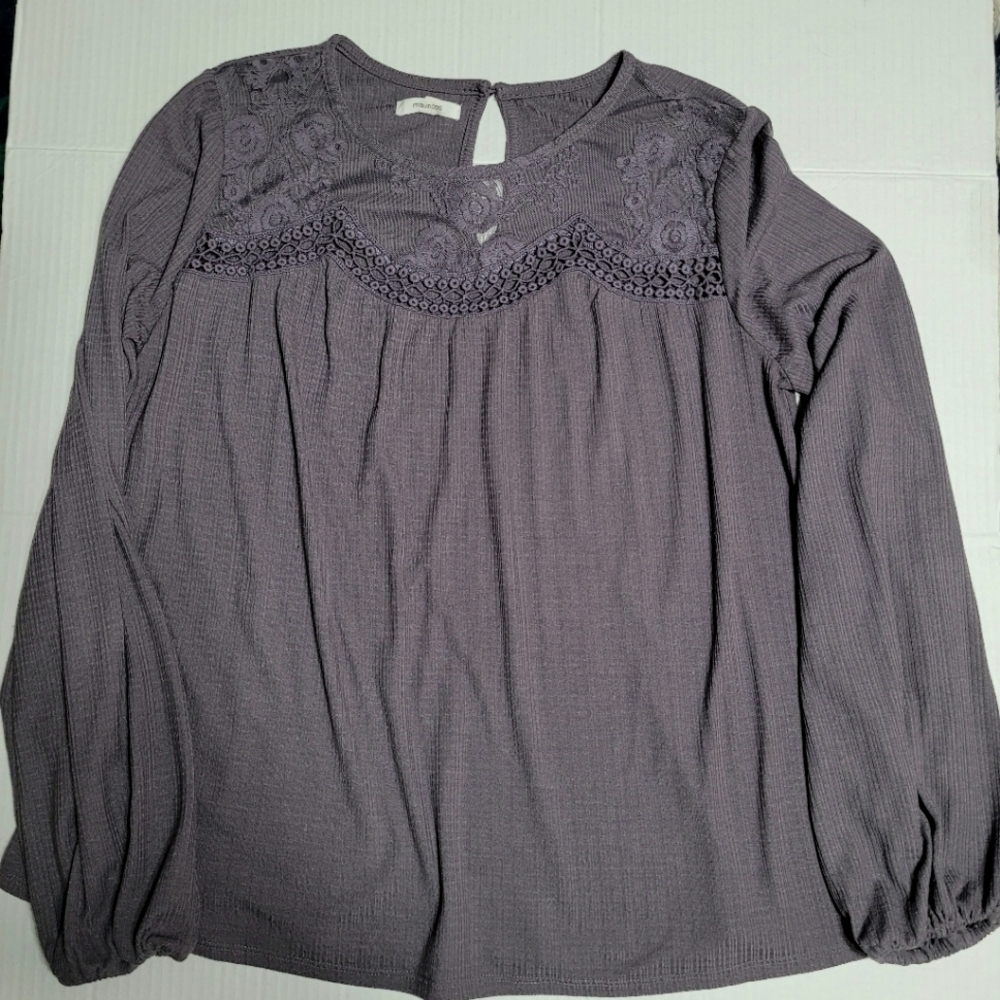 Maurice Balloon Long Sleeve Blouse, Size Medium, Lace Neckline - Picture 6 of 8